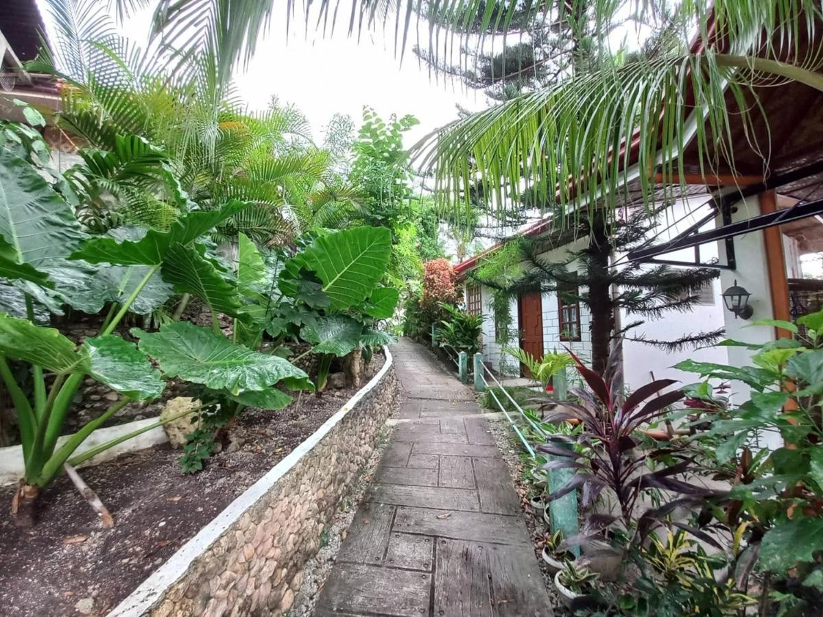 Sambag Hideaway Bungalows Moalboal Exteriör bild