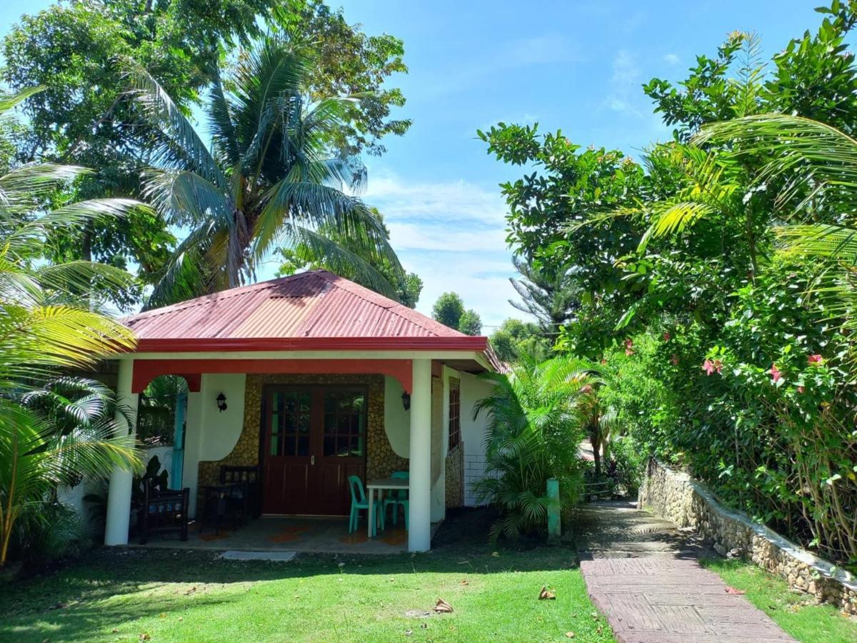 Sambag Hideaway Bungalows Moalboal Exteriör bild