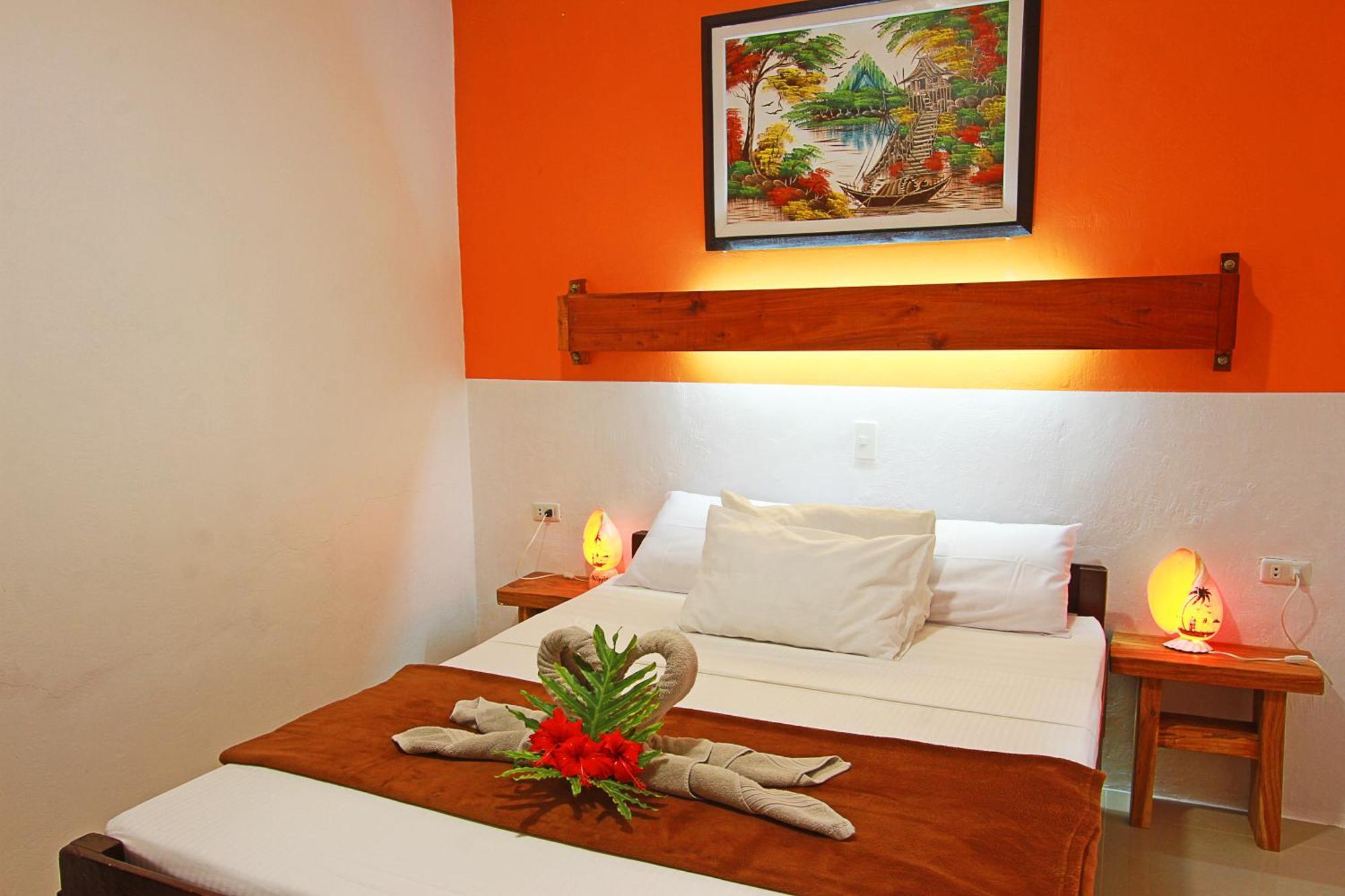 Sambag Hideaway Bungalows Moalboal Exteriör bild