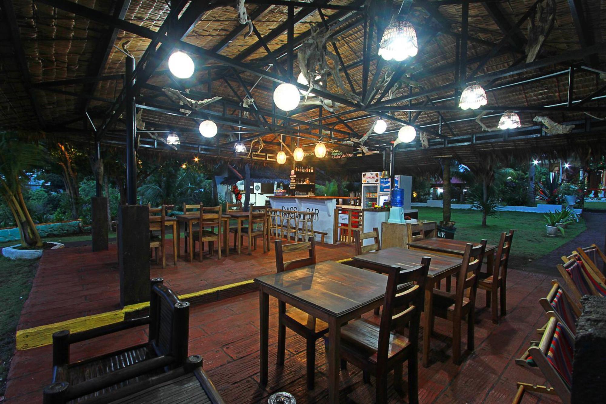 Sambag Hideaway Bungalows Moalboal Exteriör bild